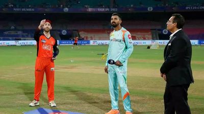 IPL 2022: Sunrisers Hyderabad opt to bowl, Lucknow Super Giants replace Chameera with Holder