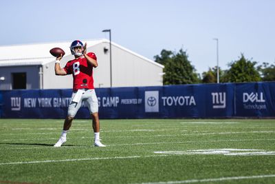 Giants officially begin offseason program on Monday