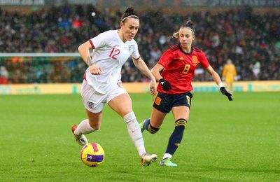 Lucy Bronze: England have hunger to win Euro 2022 on home soil