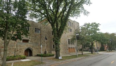 All-clear issued after bomb threat prompts evacuation of Fenwick High School in Oak Park