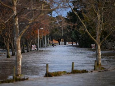 Victorian driver swept away in floodwaters