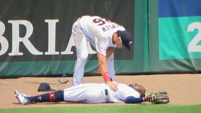 Nick Gordon Suffers Head Injury After Collision With Max Kepler, Clears Concussion Protocol