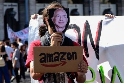 Amazon’s employee chat app would ban words like ‘union’ and ‘restroom’