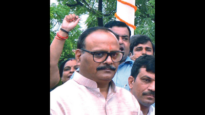 Uttar Pradesh: Elderly takes wife to health centre on cart, deputy CM Brajesh Pathak orders probe