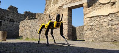 Pompeii to be patrolled by robot dog