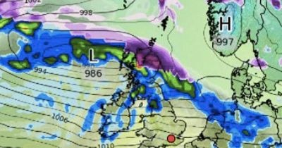 UK weather forecast: Snow warning in -6C Arctic freeze as 6 inches set to fall