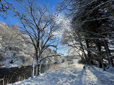 Roads and railways likely to be disrupted by snow as weather warning issued