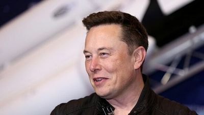 The Loop: Elon Musk's big stake in Twitter, interest rates hold for now, and Scott Morrison's court win