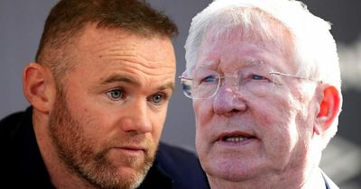Wayne Rooney suggests Sir Alex Ferguson is making Man Utd manager job more difficult
