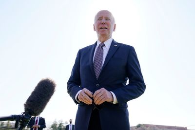 US official: US, allies, to ban new investments in Russia