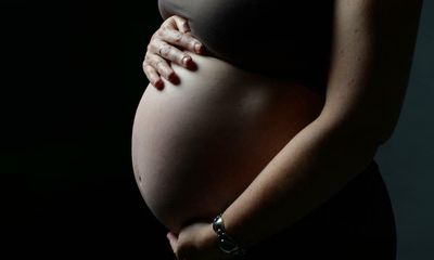 Pregnant women increasingly left out of pocket by Medicare antenatal consultations, doctors say