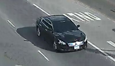 Chicago police release photos of car in hit-and-run that seriously injured teen in North Austin
