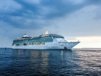 Cruise Stocks Get A Headline Pop: PreMarket Prep Breaks It Down