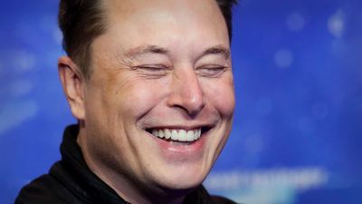 Elon Musk Tops Jeff Bezos in Billionaire Ranking