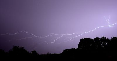 Met Eireann pinpoints when gale force winds, hail and lightning will hit as Ireland braces for severe conditions