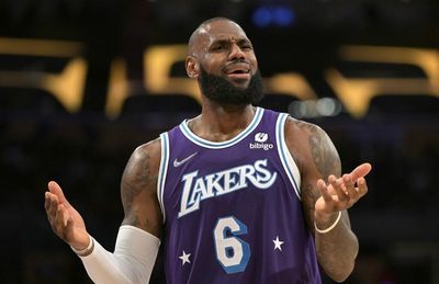 Update on LeBron James’ status versus the Phoenix Suns