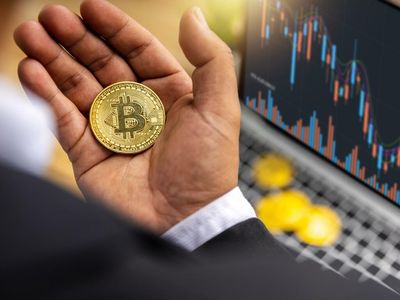 Bitcoin, Ethereum Subdued, Dogecoin Emerges As Top Gainer: What's Putting Pressure On Apex Coin?