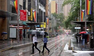 More flash flooding and severe weather warnings for NSW as heavy rain returns