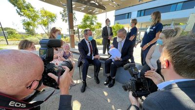 Anthony Albanese campaigns in WA with Mark McGowan ahead of 2022 Federal election