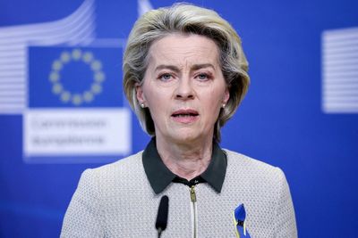 EU will put more sanctions on Russia - Commission head
