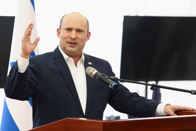 Israeli lawmaker quits, threatening Bennett's hold on parliament