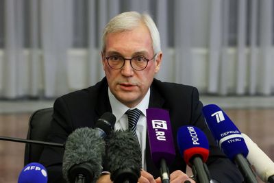 Russia says it wants to keep diplomatic ties with West despite expulsions