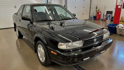 1992 Nissan Sentra SE-R With Just 445 Miles Sells For $33,500