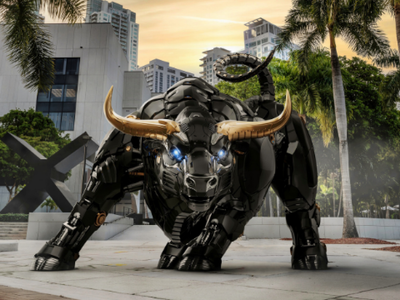 TradeStation Commissions Charging Bull Statue For Bitcoin-Friendly Miami