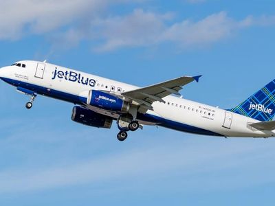 Analyst 'Struggles to Find The Benefits' From JetBlue's Takeover Bid For Spirit