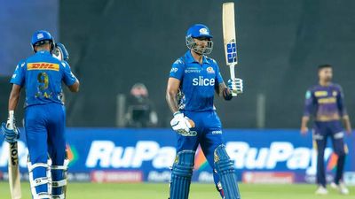 IPL 2022: Suryakumar, Tilak, Pollard lift Mumbai Indians to 161/4 against Kolkata Knight Riders