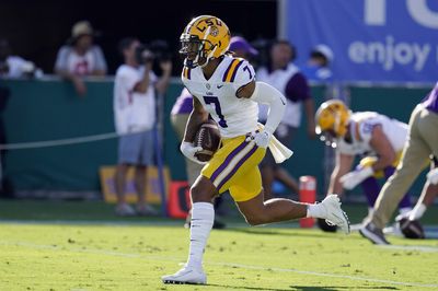 Lions, DB coach Aubrey Pleasant check out the LSU pro day workout