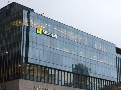 What's Ahead For Microsoft After The Stock Falls Below This Key Level