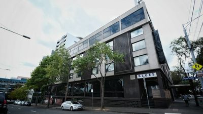 Final eight asylum seekers released from Park Hotel in Melbourne