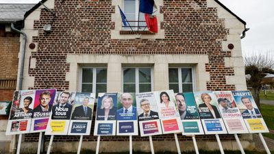 French presidential hopefuls rally on penultimate day of campaigning