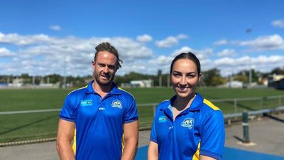 Equal pay for netballers, footballers levels the playing field at trailblazing Bendigo club