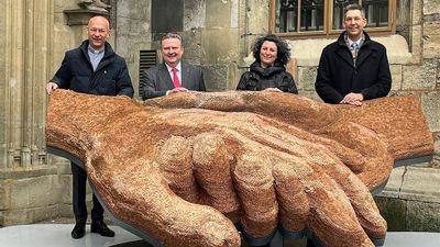 Is That A Money-T? Sculpture Made From 1 Million EUR 1 Cent Coins Goes On Show