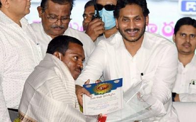 Volunteers are flag-bearers of welfare schemes, says Jagan