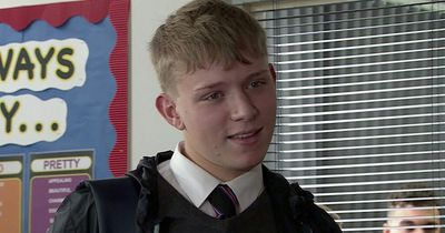 Coronation Street fans forced to double take as they spot Max Turner's twin on soap