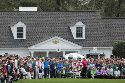Tiger Woods hit his first drive at the Masters in front of a huge crowd and it was awesome