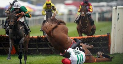 Grand National 2022 Thursday: Epatante powers to victory in the Aintree Hurdle