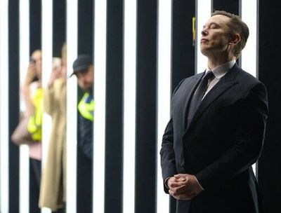 Elon Musk isn't afraid of the SEC, and why should he be?