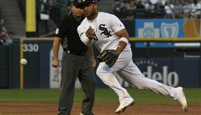 White Sox add Yoan Moncada, Ryan Burr to IL before Opening Day