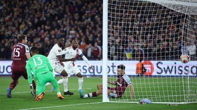 West Ham vs Lyon LIVE: Europa League result and final score as Ndombele cancels out Bowen’s opener