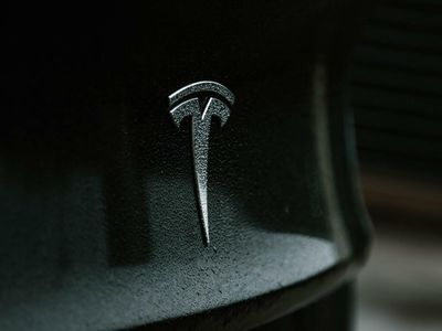 After Tequila, Belt Buckles And Flamethrowers, Could This Be The Next Great Tesla Novelty Item?