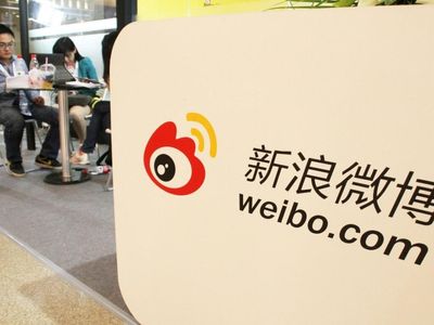 Weibo Plays With the Big Boys in Numbers, But Investors Still Worry