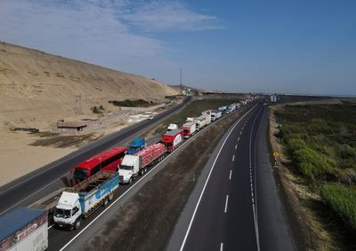 Peru deploys army on highways as blockades continue