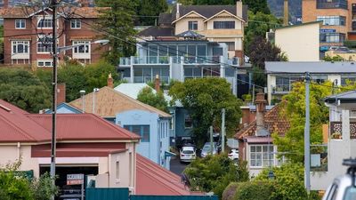 Support needed to help millions of Australian renters with rising cost of living, experts say