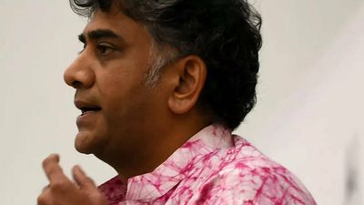 Court tells CBI to revoke LOC, write apology to Aakar Patel