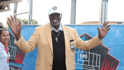 Hall of Famer, Cowboys Legend Rayfield Wright Dies at 76