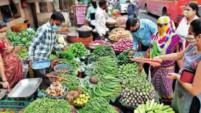 Vegetables in Nashik become dearer as supply reduces